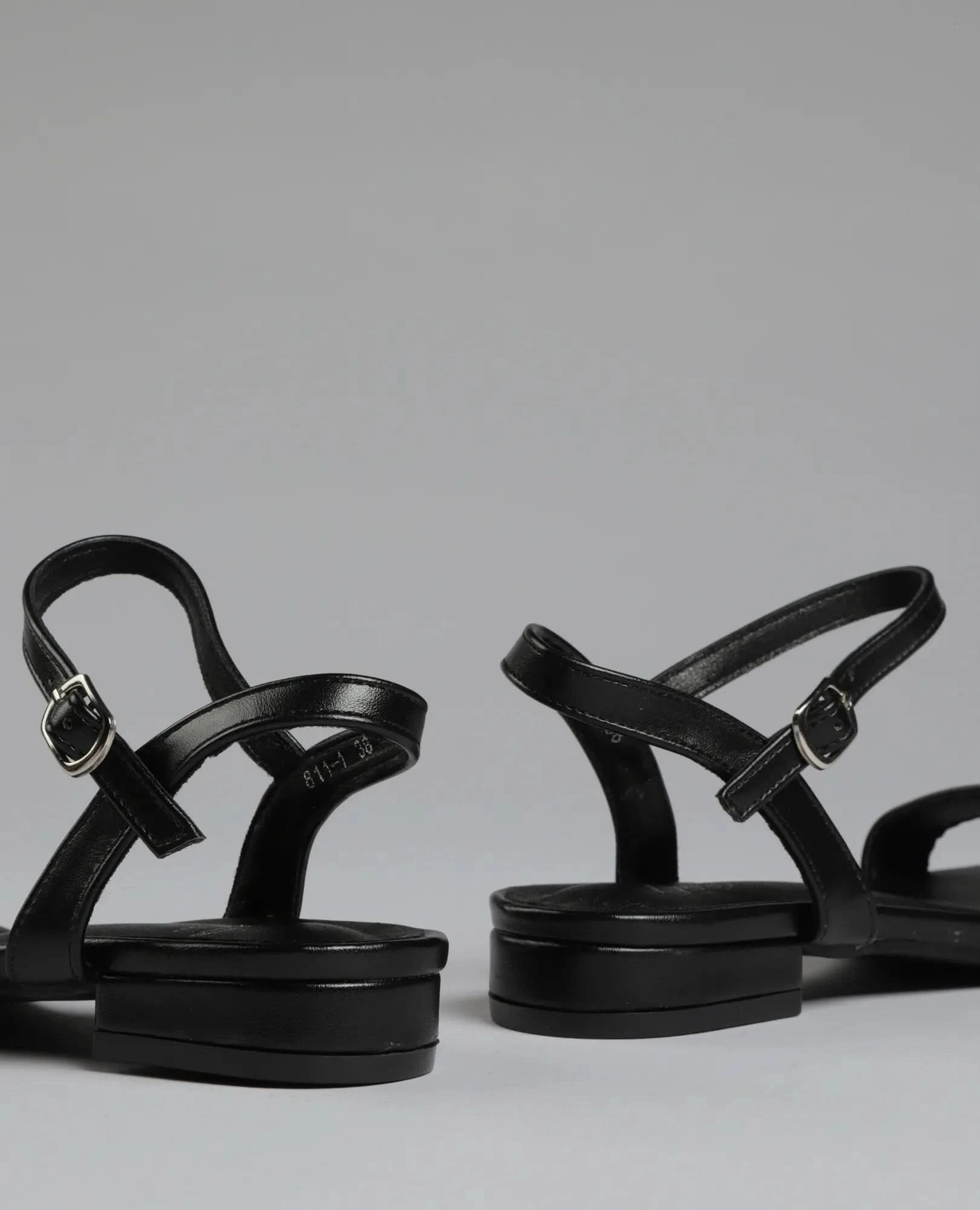 סנדלים שטוחים - לידר - B Unique - סנדלים