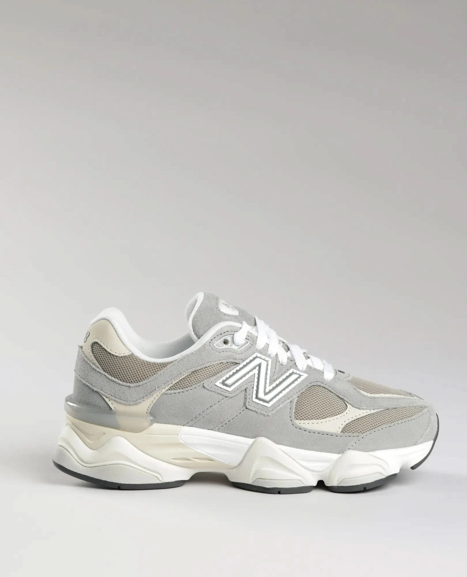 סניקרס 9060 - נשים - B Unique