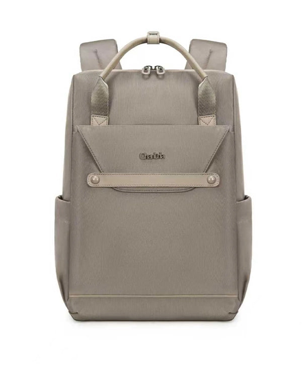 B-Unique Bags תיק מחשב נייד בצבע חאקי עם ידית עליונה, תא קדמי ועיצוב מינימליסטי על רקע לבן.