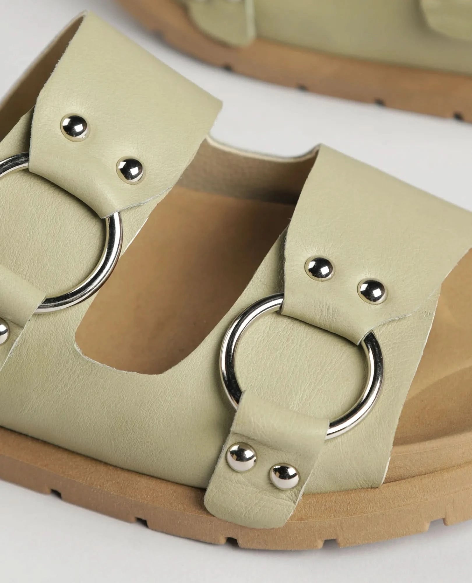 כפכפי רצועות - אמנדה - B Unique