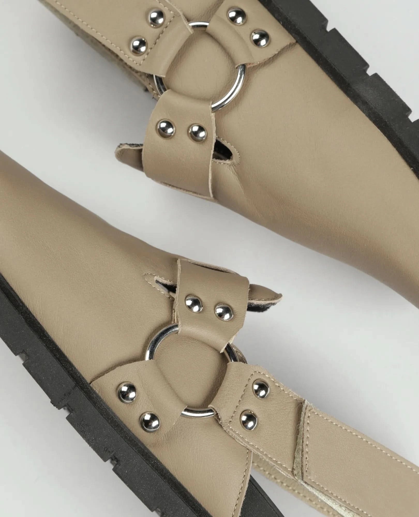 כפכפים סגורים - ג'יה - B Unique -  כפכפים