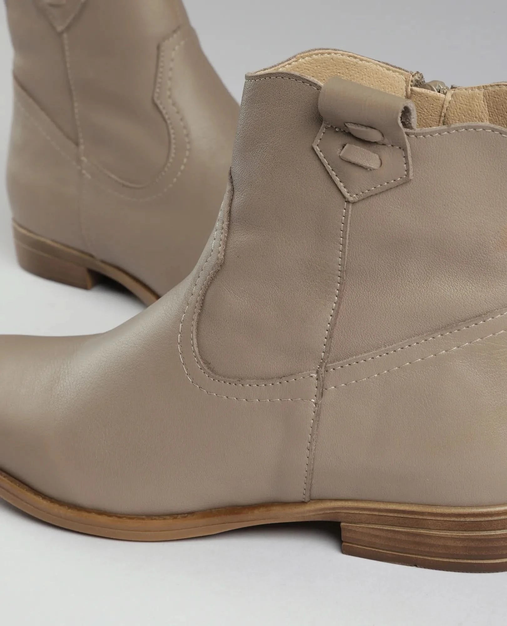 מגפונים שטוחים - אמור - B Unique -  מגפונים