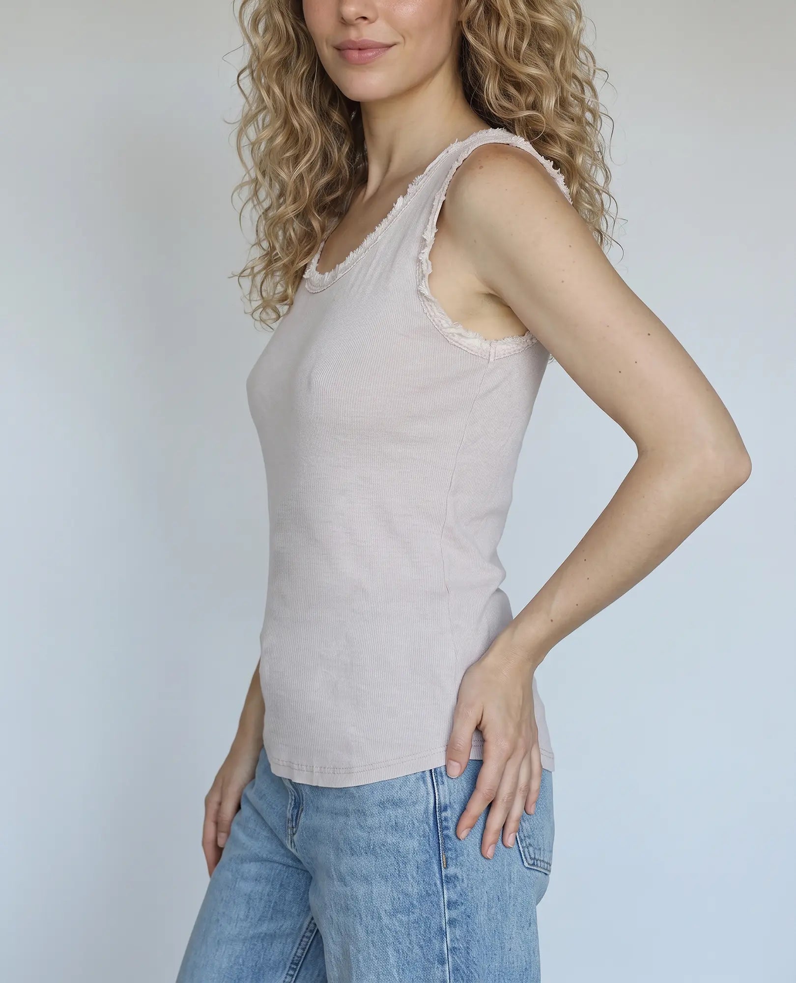 גופייה בגימור פרום