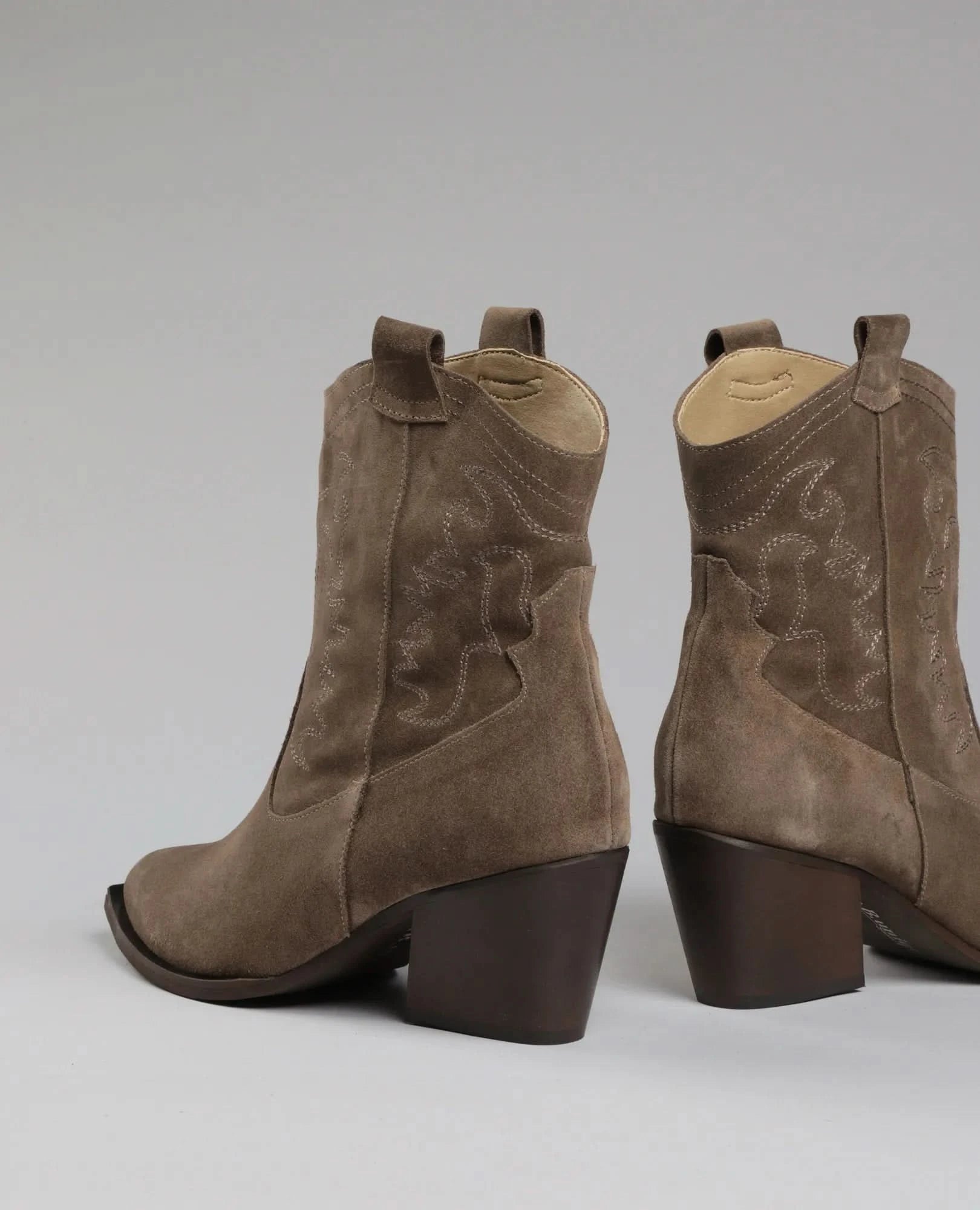 מגפוני בוקרים - נרקיס - B Unique -  מגפונים