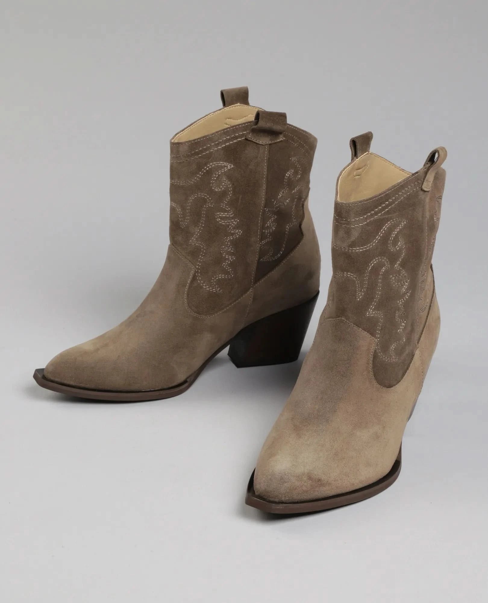 מגפוני בוקרים - נרקיס - B Unique -  מגפונים