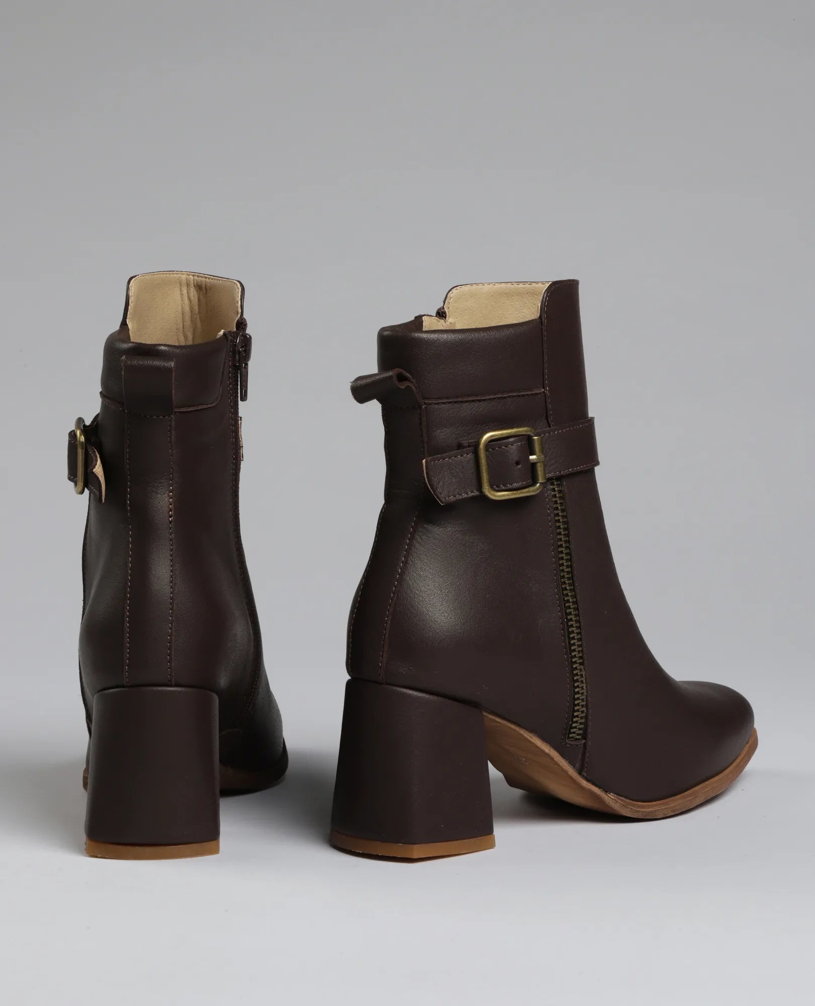 מגפוני עקב - קייסי - B Unique -  מגפונים