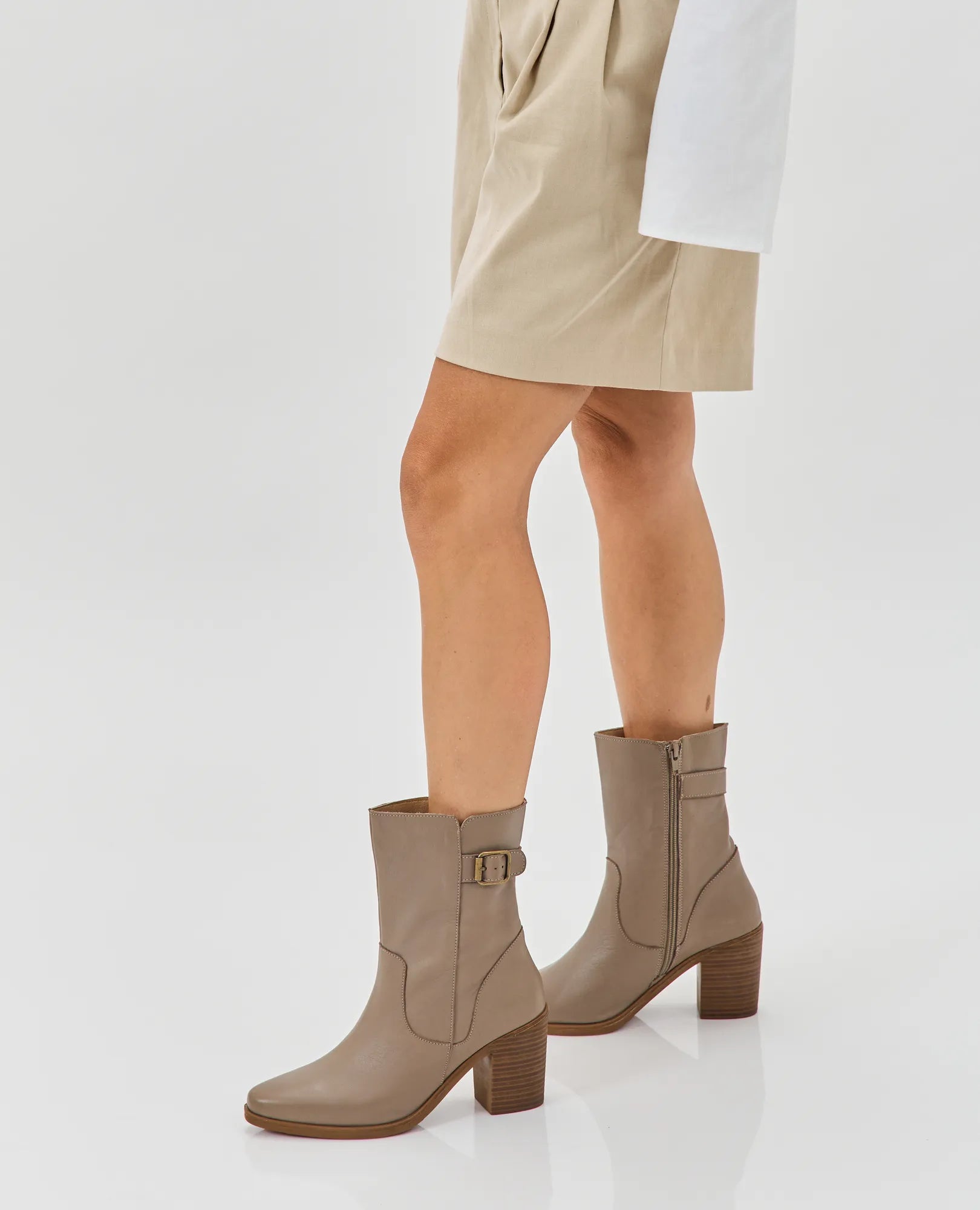 מגפוני עקב - אשלי - B Unique -  מגפונים