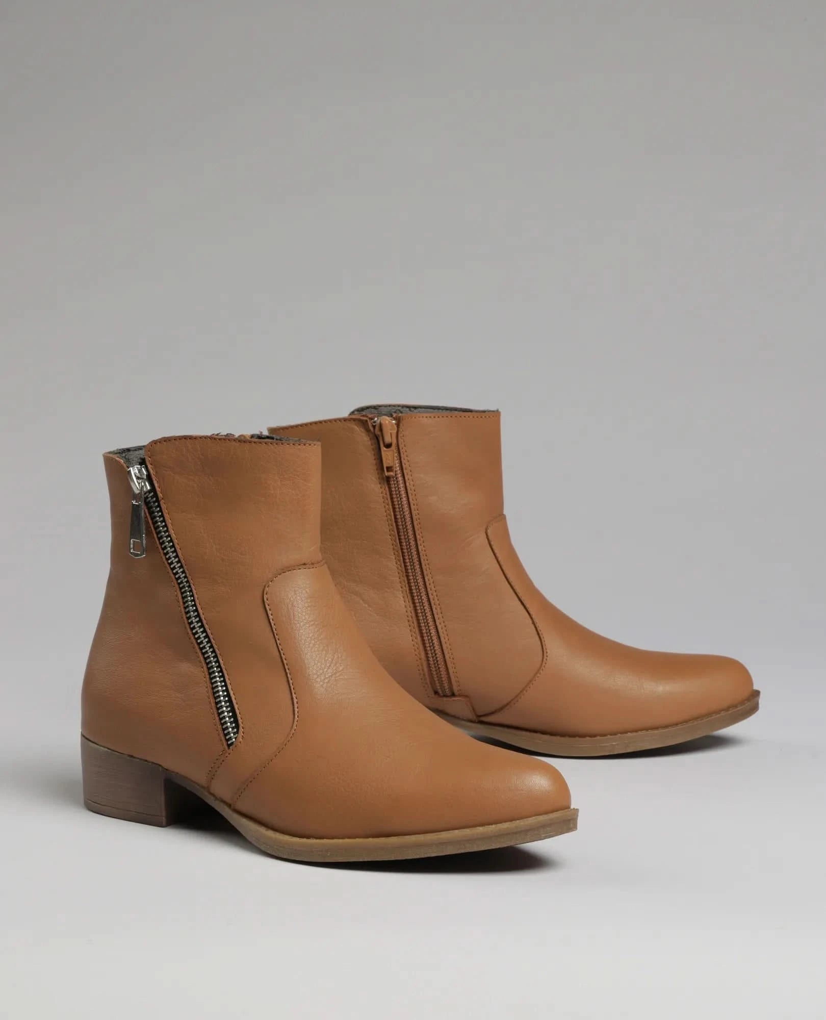 מגפונים מעור- אלכסנדרה - B Unique -  מגפונים