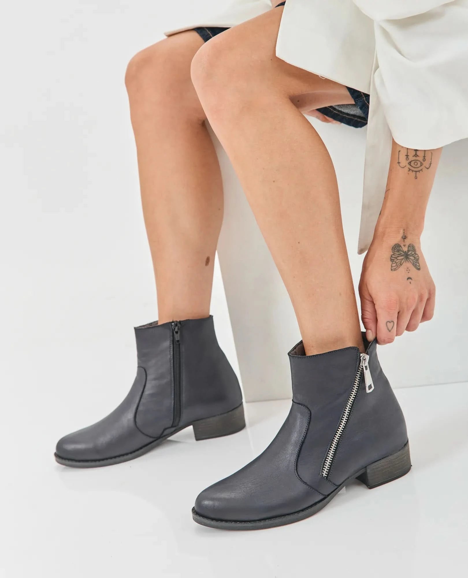 מגפונים מעור- אלכסנדרה - B Unique -  מגפונים