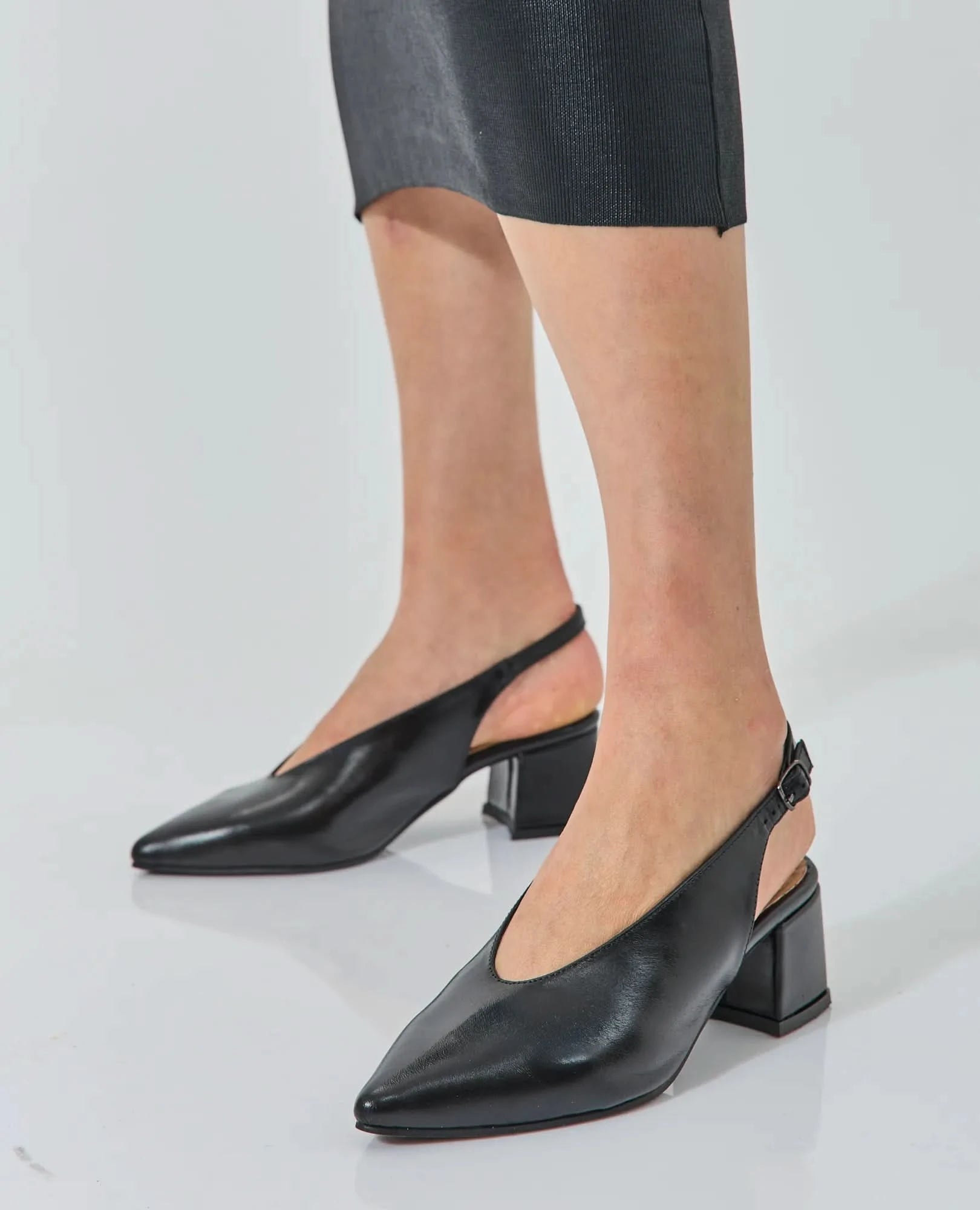 נעלי עקב שפיץ - דנה - B Unique -  נעלי עקב