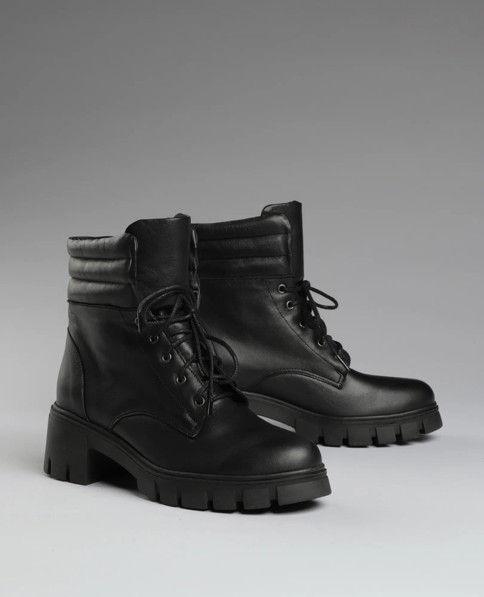 מגפוני שרוכים - הדר