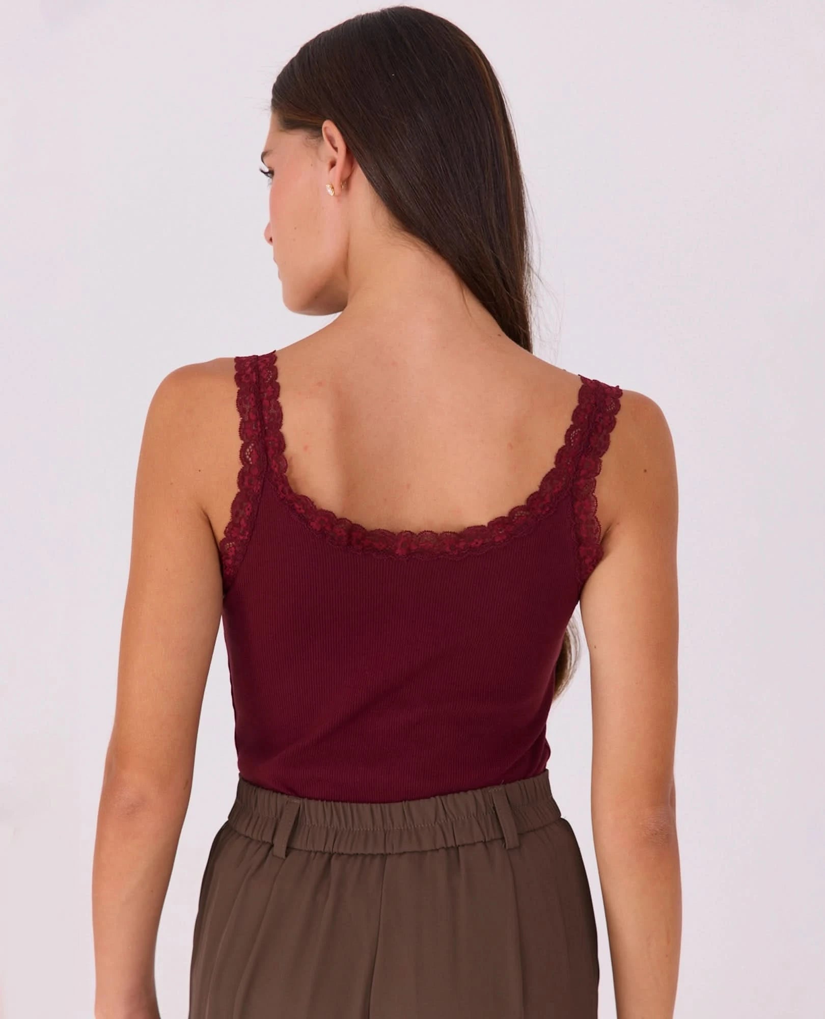 גופיה ריפ תחרה - B Unique -  גופייה