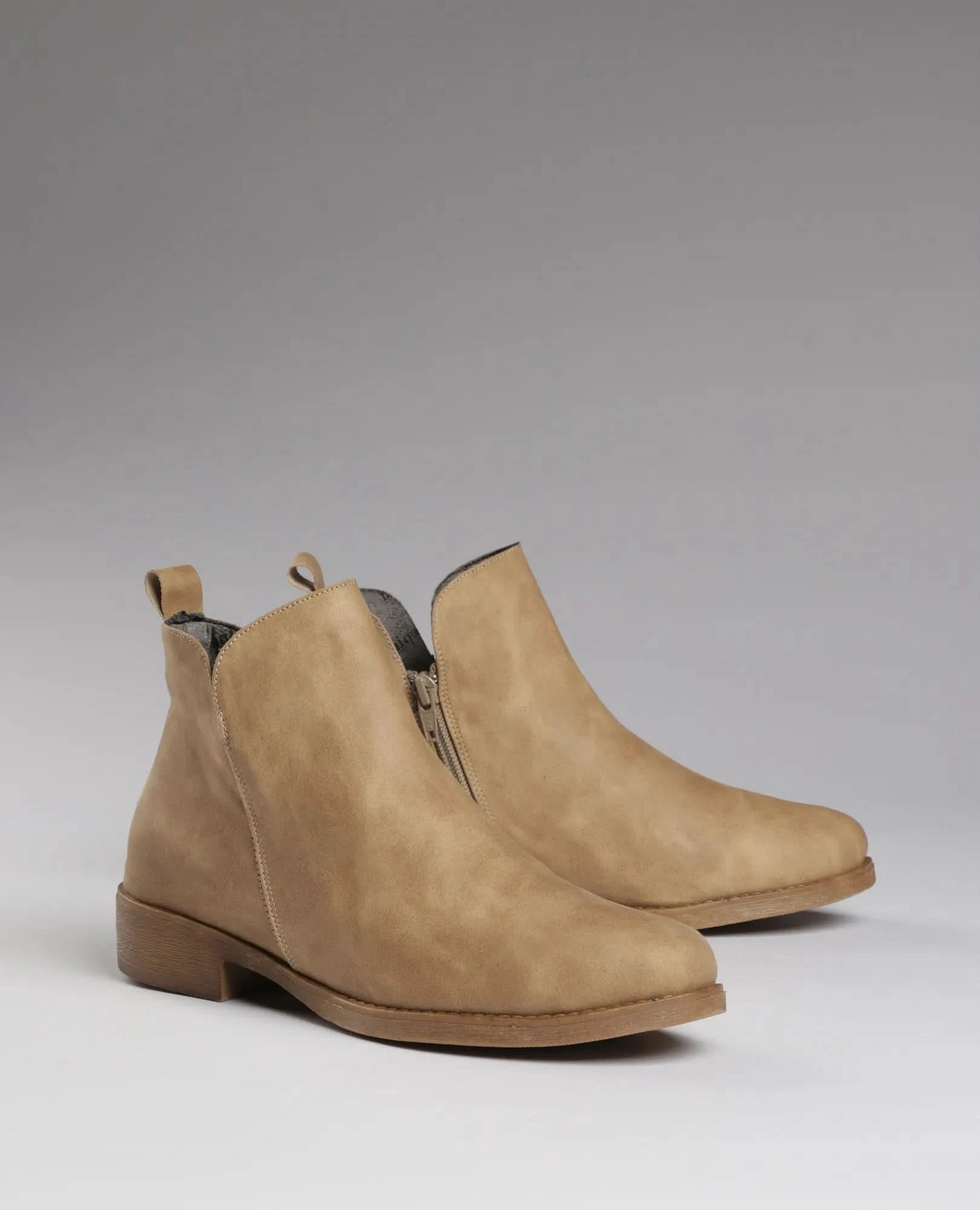 מגפונים לנשים- שחר - B Unique -  מגפונים