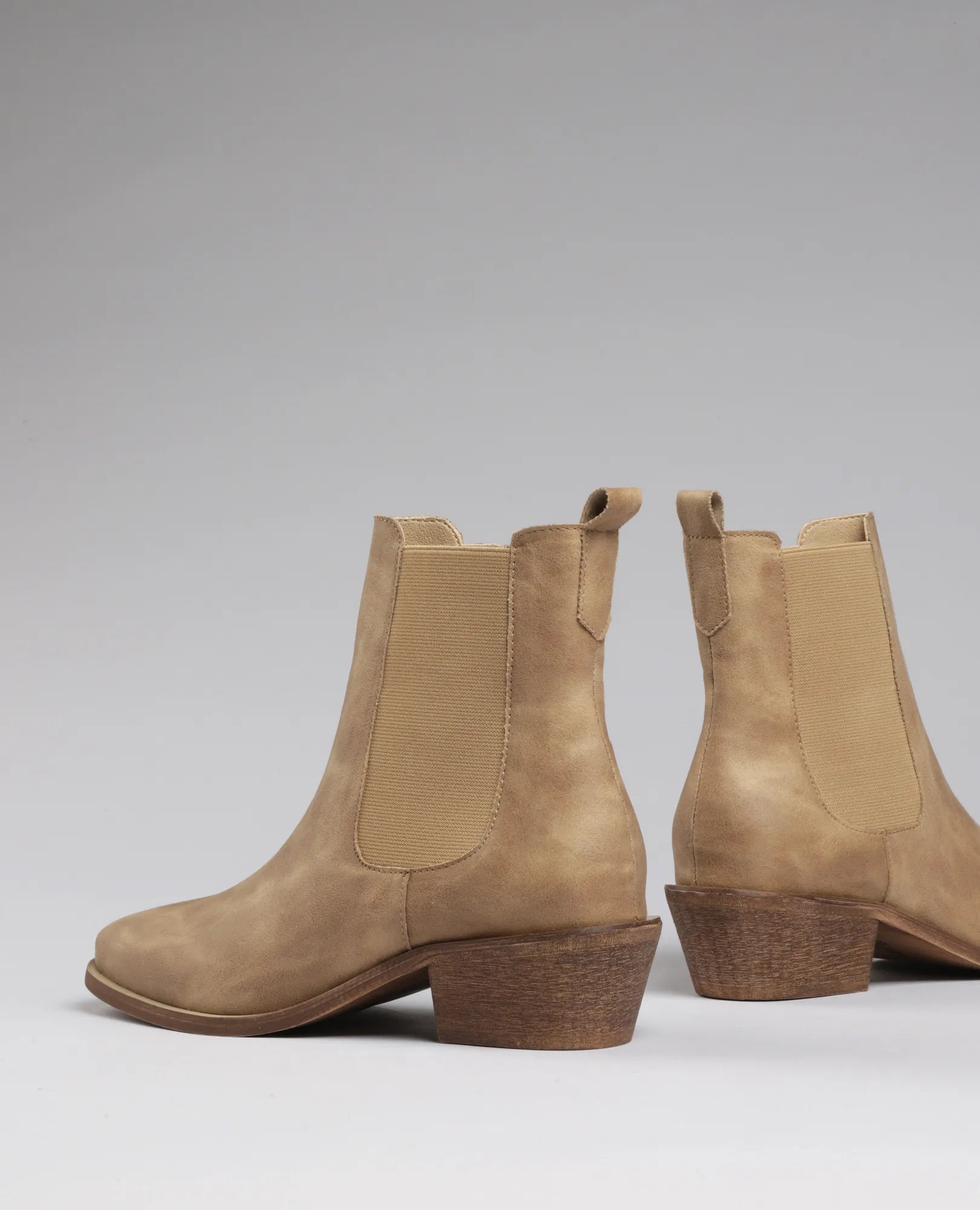 מגפוסי צ'לסי- לונה - B Unique -  מגפונים