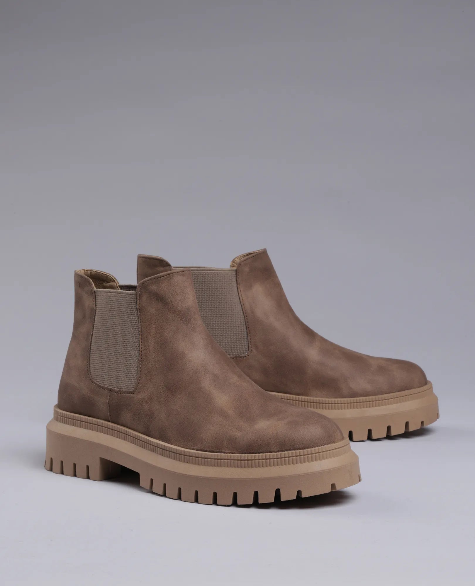 מגפוני טרקטור- אתי