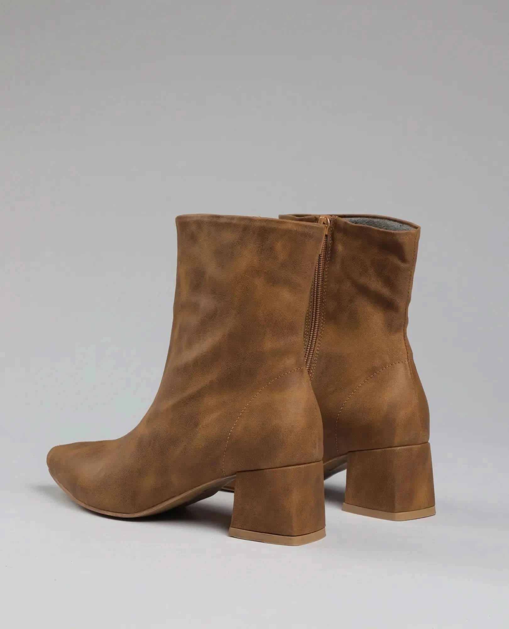 מגפוני שפיץ- ננסי - B Unique -  מגפונים