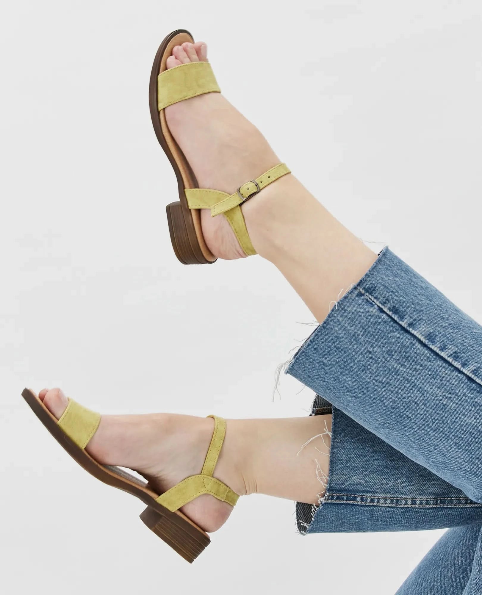 סנדלים קלאסיים- פלג