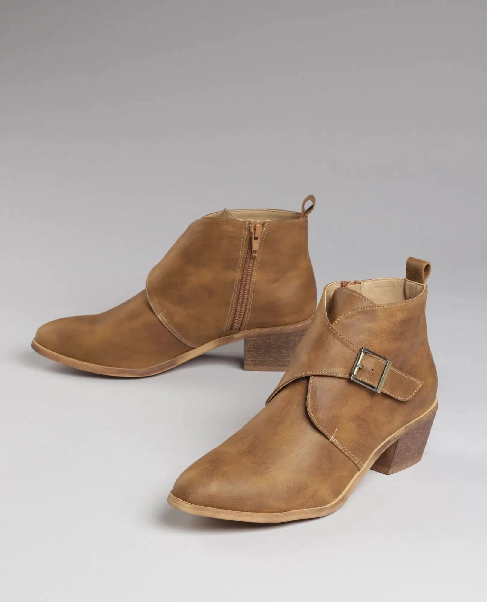 מגפוני עקב - קורל - B Unique -  מגפונים