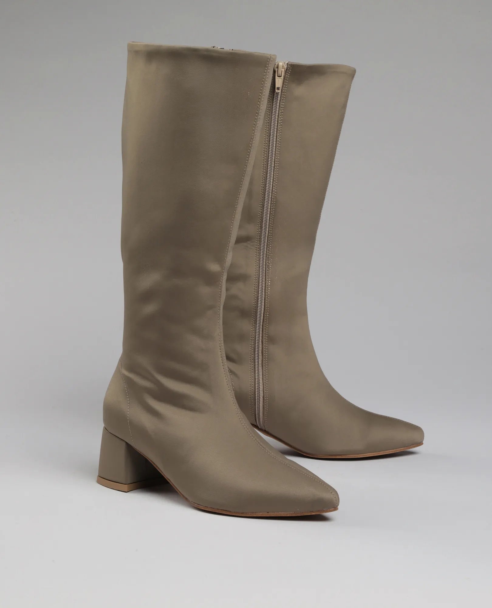 מגפי עקב - גלית - B Unique -  מגפיים