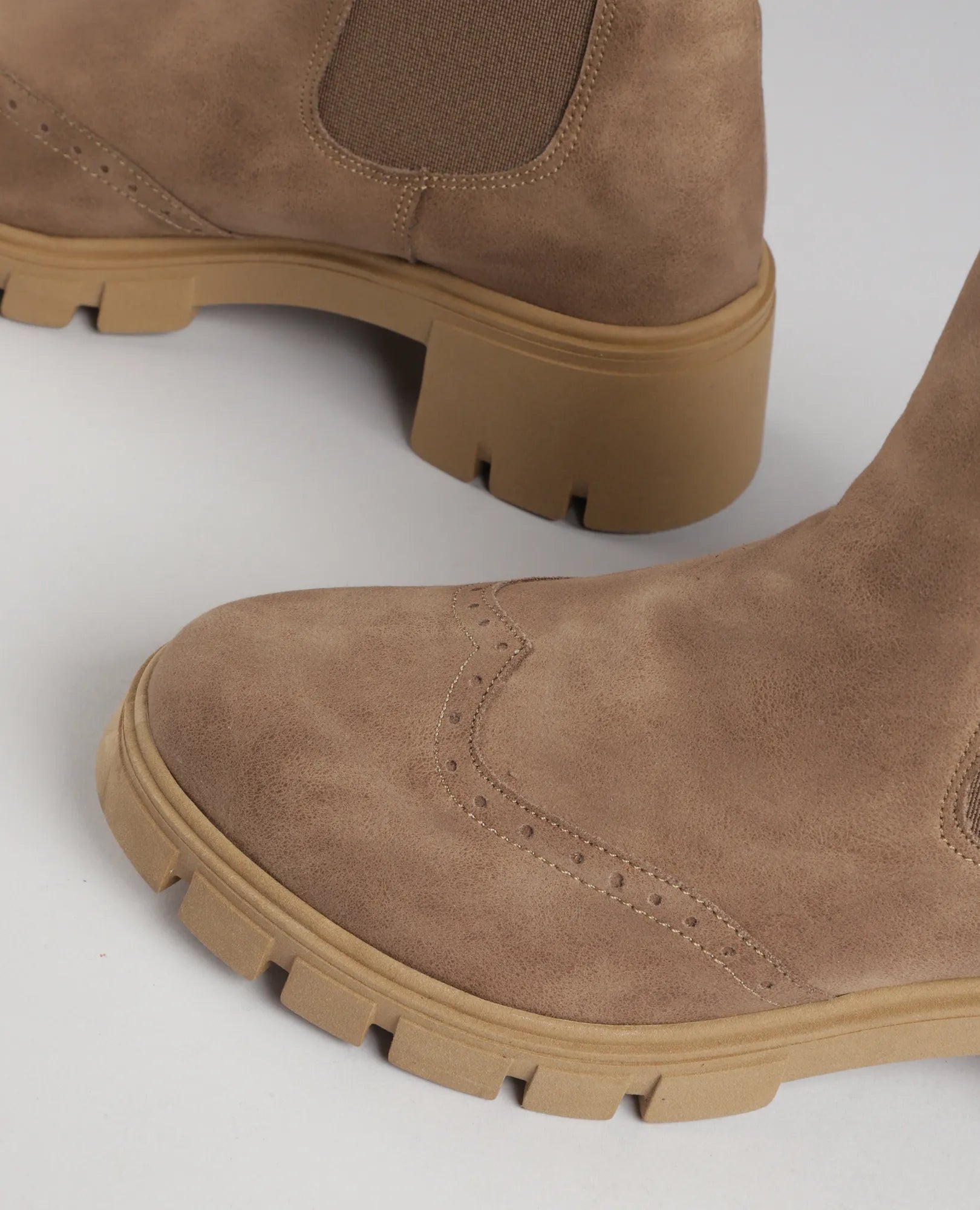 מגפוני צ'לסי - אביב - B Unique -  מגפונים