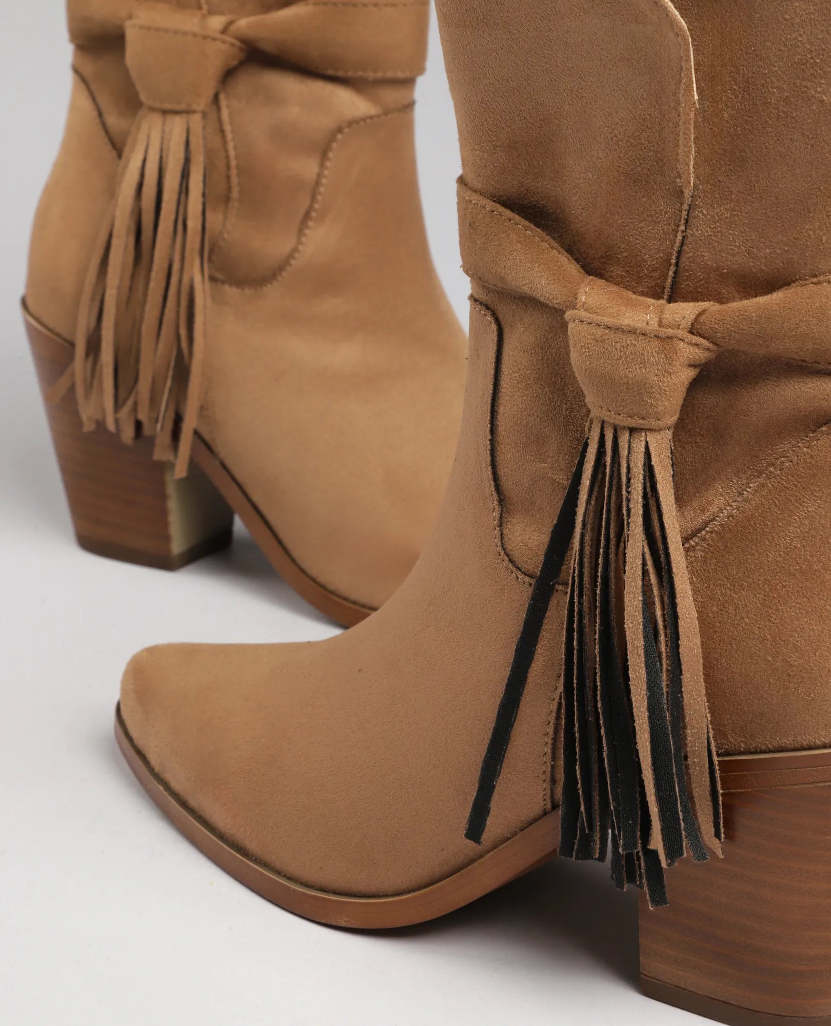 מגפונים עם פרנזים- אורית - B Unique -  מגפונים