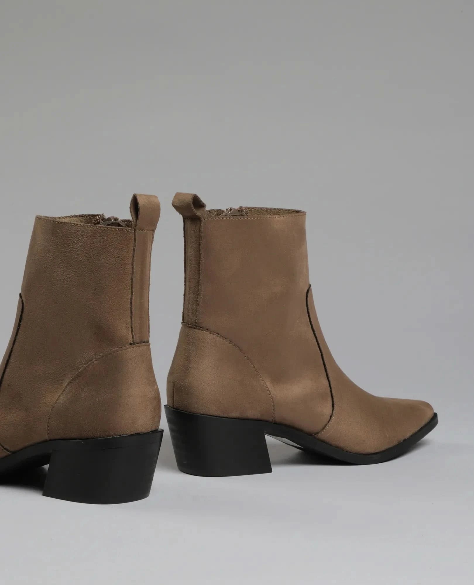 מגפוני עקב- דולי - B Unique -  מגפונים