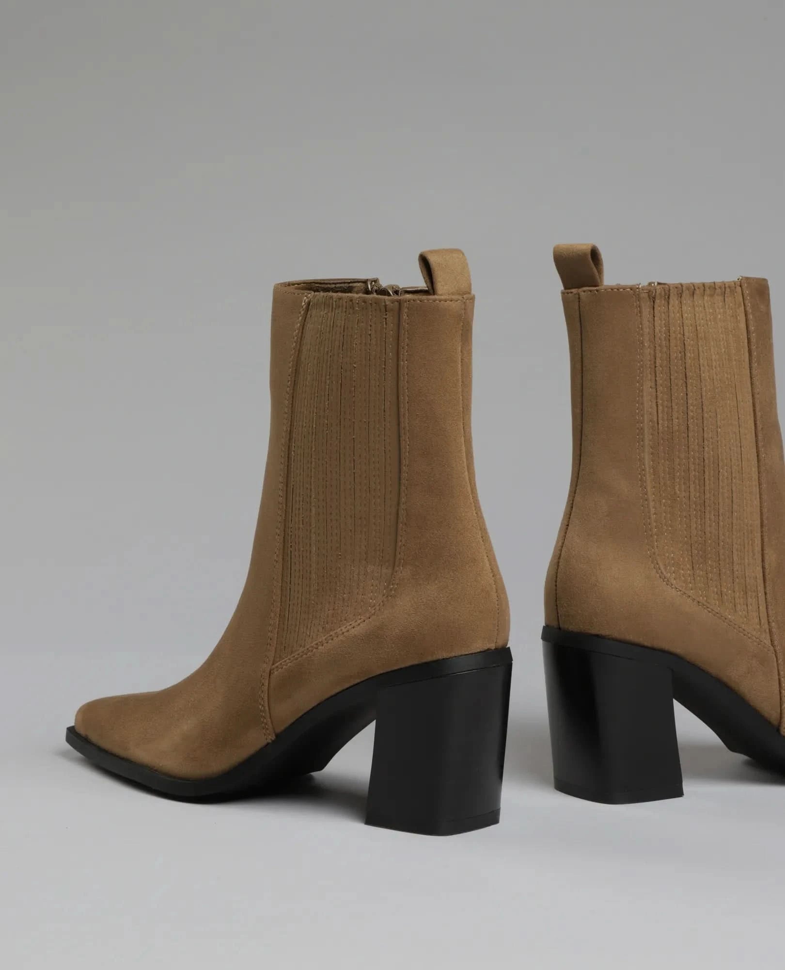 מגפוני עקב צ'לסי - גלי - B Unique -  מגפונים