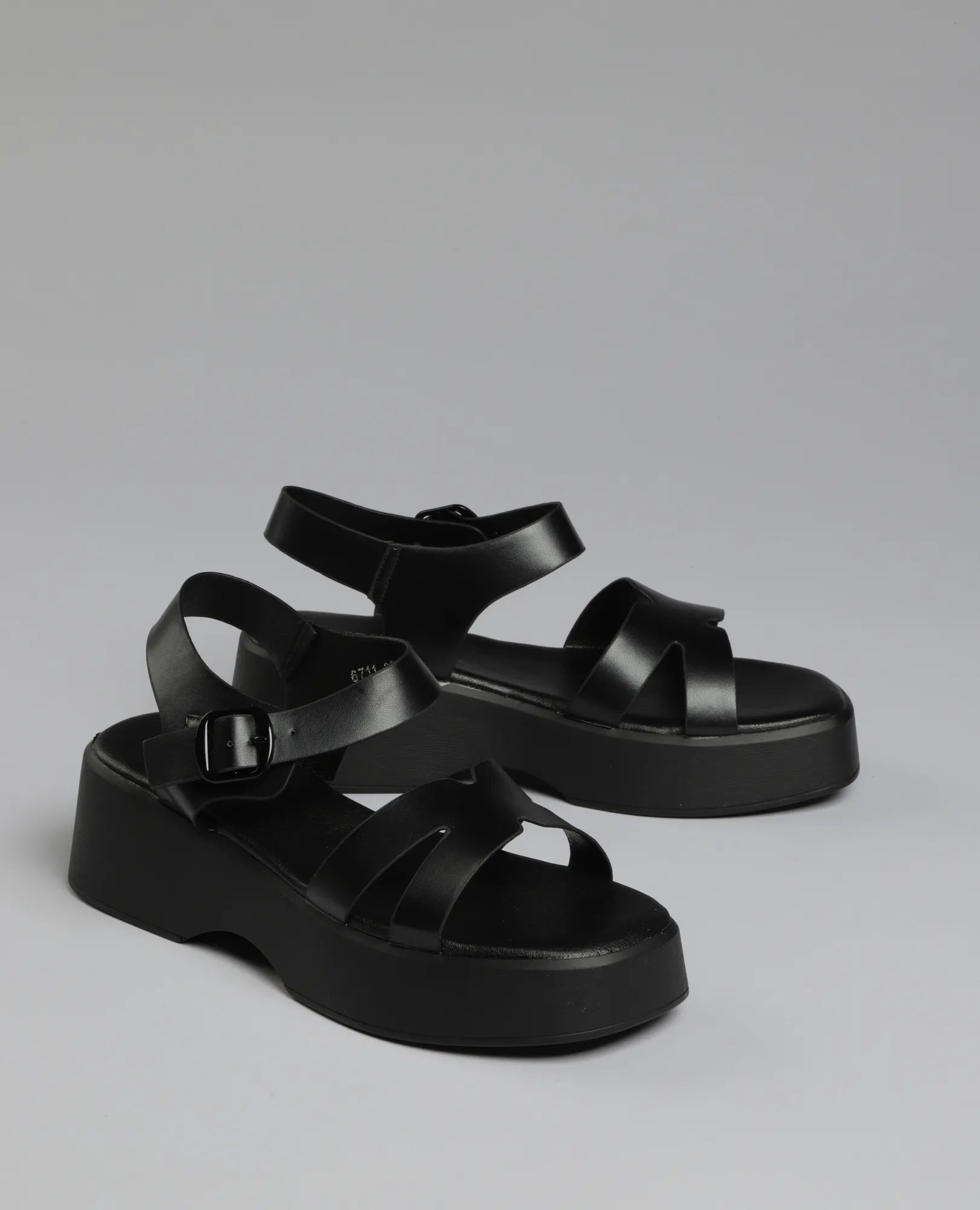 סנדלי פלטפורמה רצועות - B Unique -  סנדלים