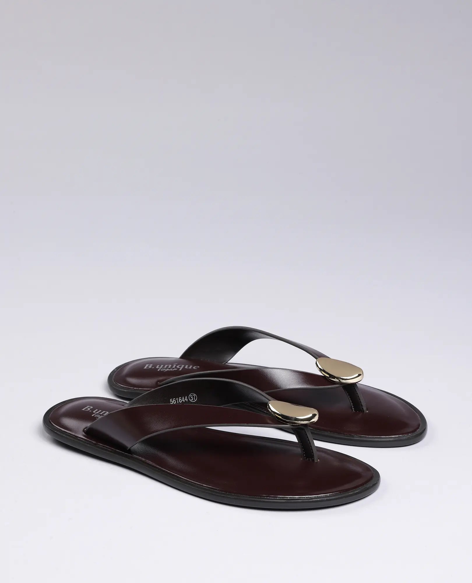 כפכפים שטוחים - סנדלים לנשים בצבע בורדו מבית B-Unique VEGAN.