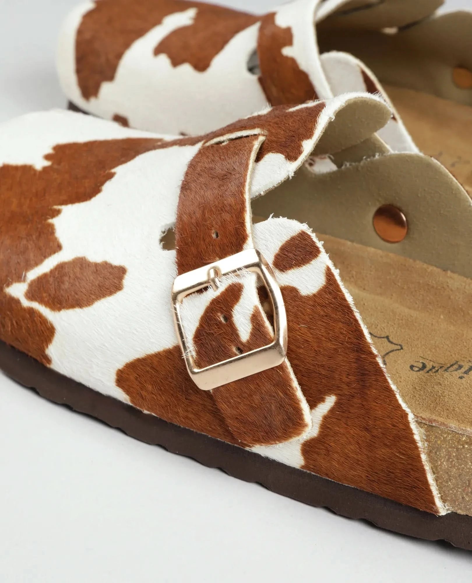 כפכפי עור - ננסי - B Unique -  כפכפים