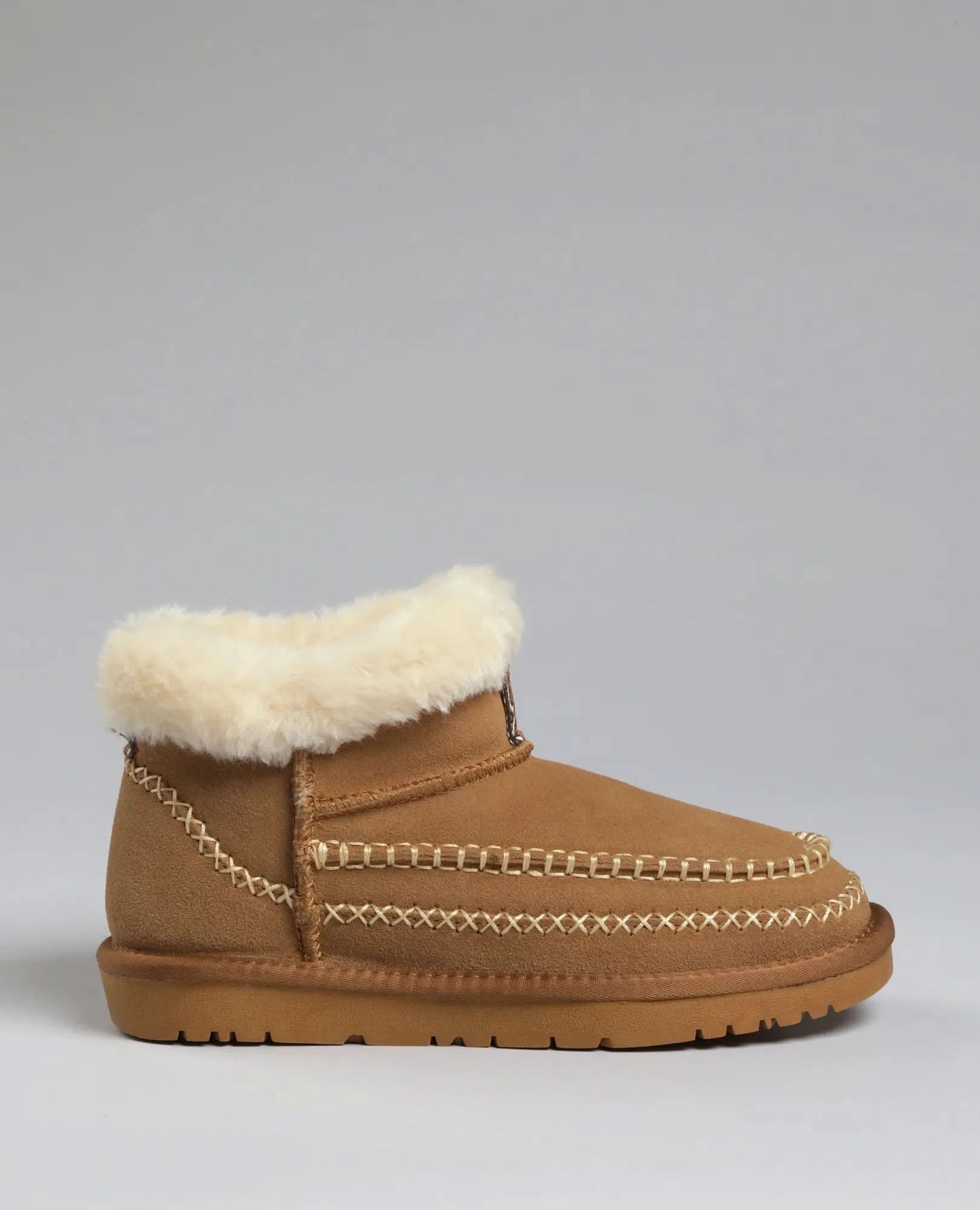 מגפוני פרווה - נאיה - B Unique -  מגפונים