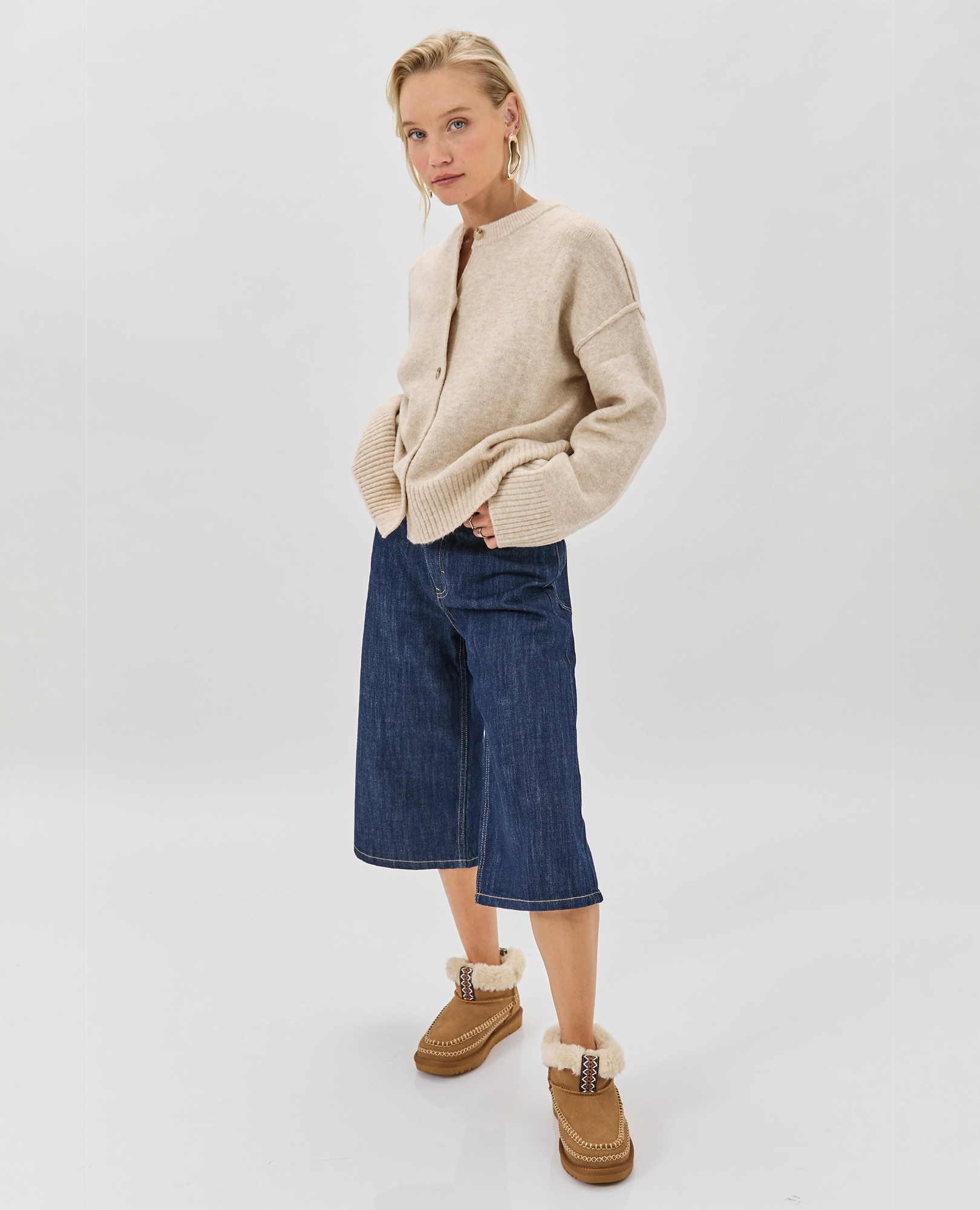 מגפוני פרווה מעור - נאיה - B Unique -  מגפונים