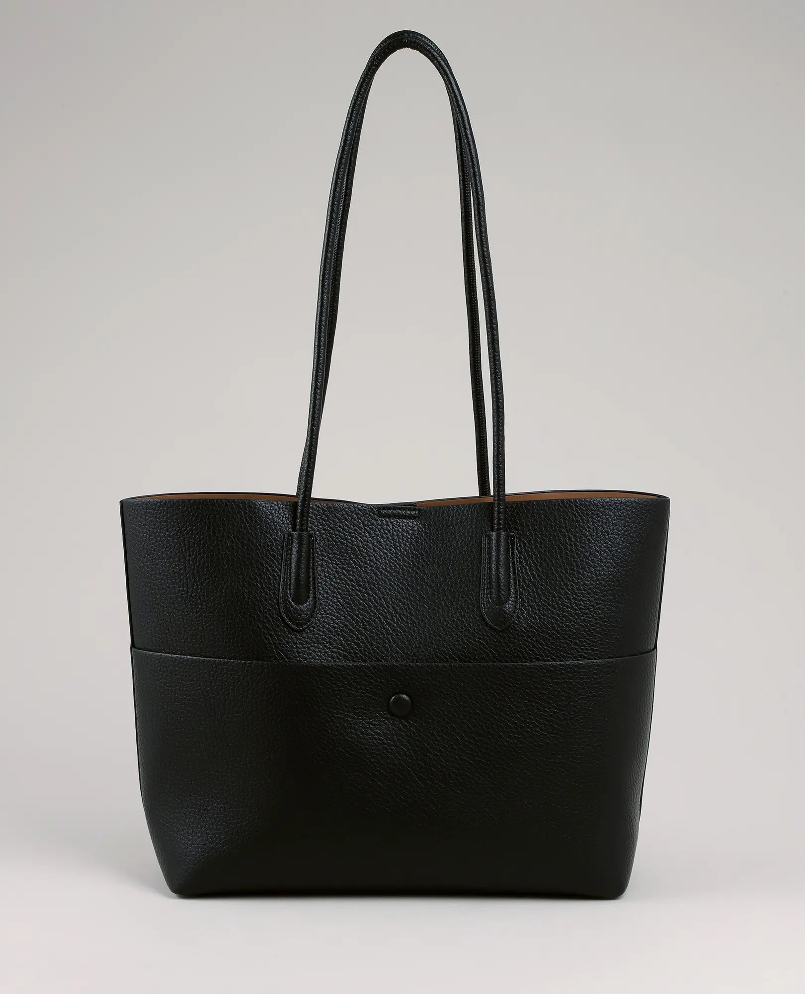 תיק צד קלאסי גדול מבית B-Unique Bags עם ידיות ארוכות וכיס קדמי, מושלם לנעלי נשים אופנתיות.