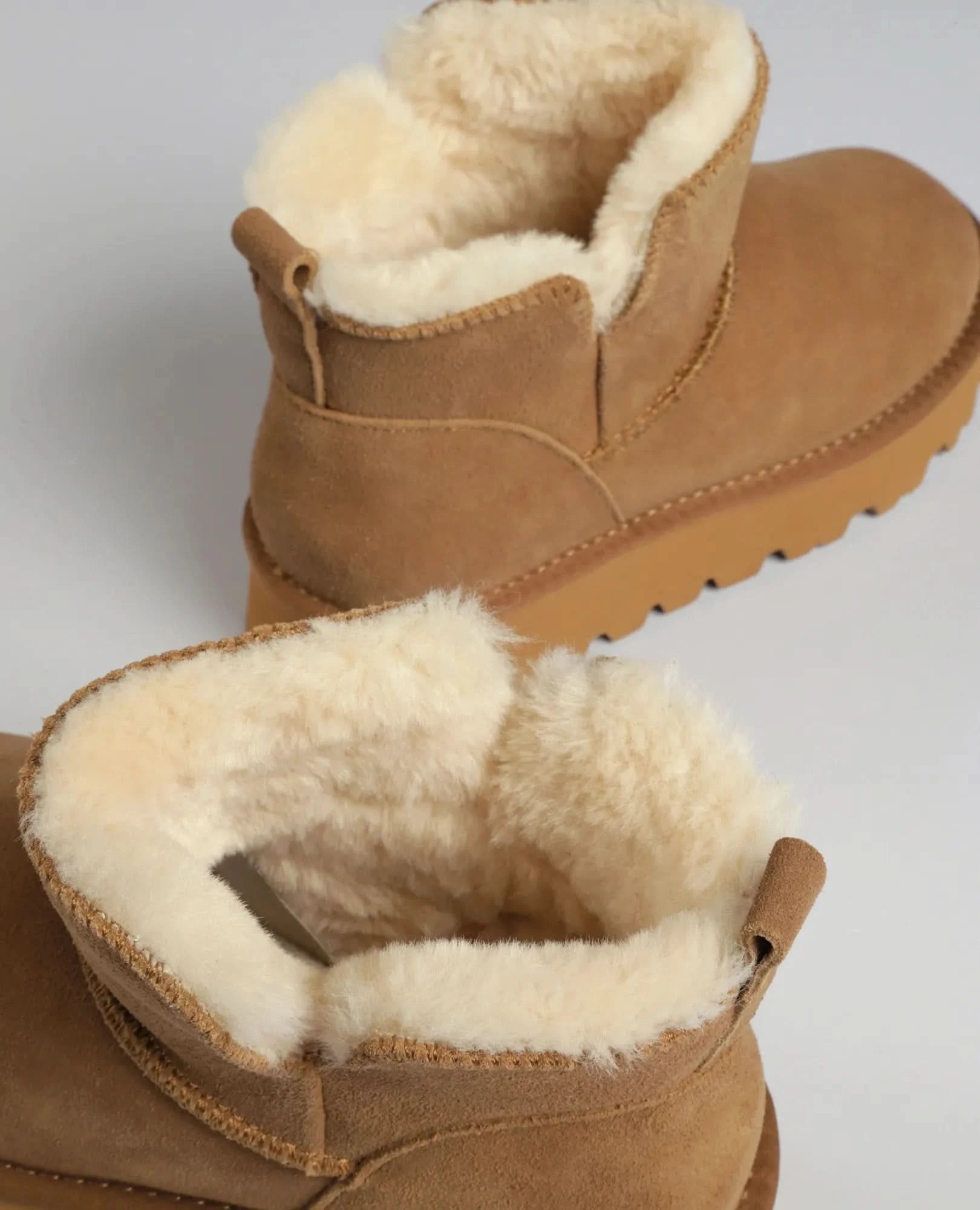 מגפוני פרווה עור - מילאנו - B Unique -  מגפונים