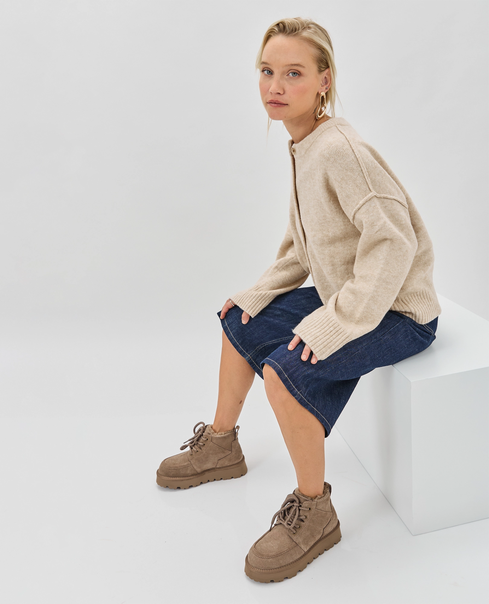 מגפוני פרווה מעור - דור - B Unique -  מגפונים