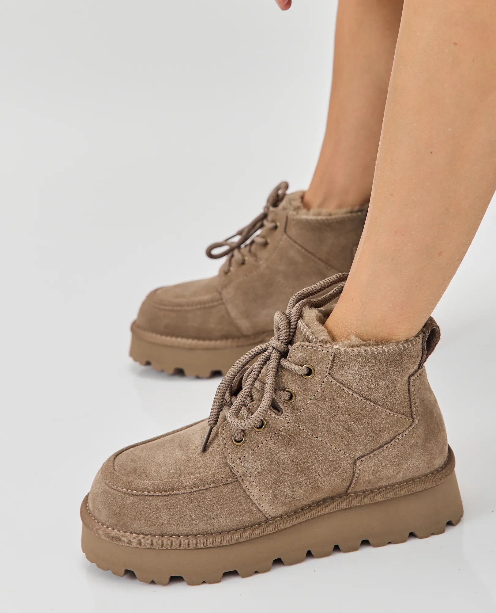 מגפוני פרווה מעור - דור - B Unique -  מגפונים