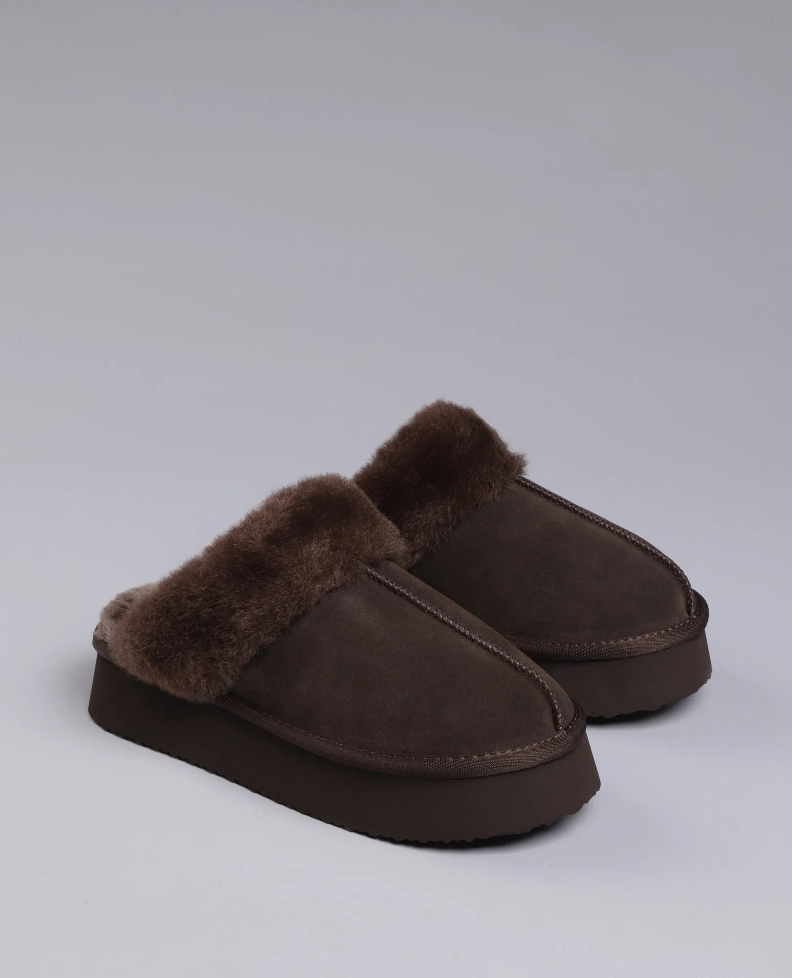 כפכפי עור פרווה- רני