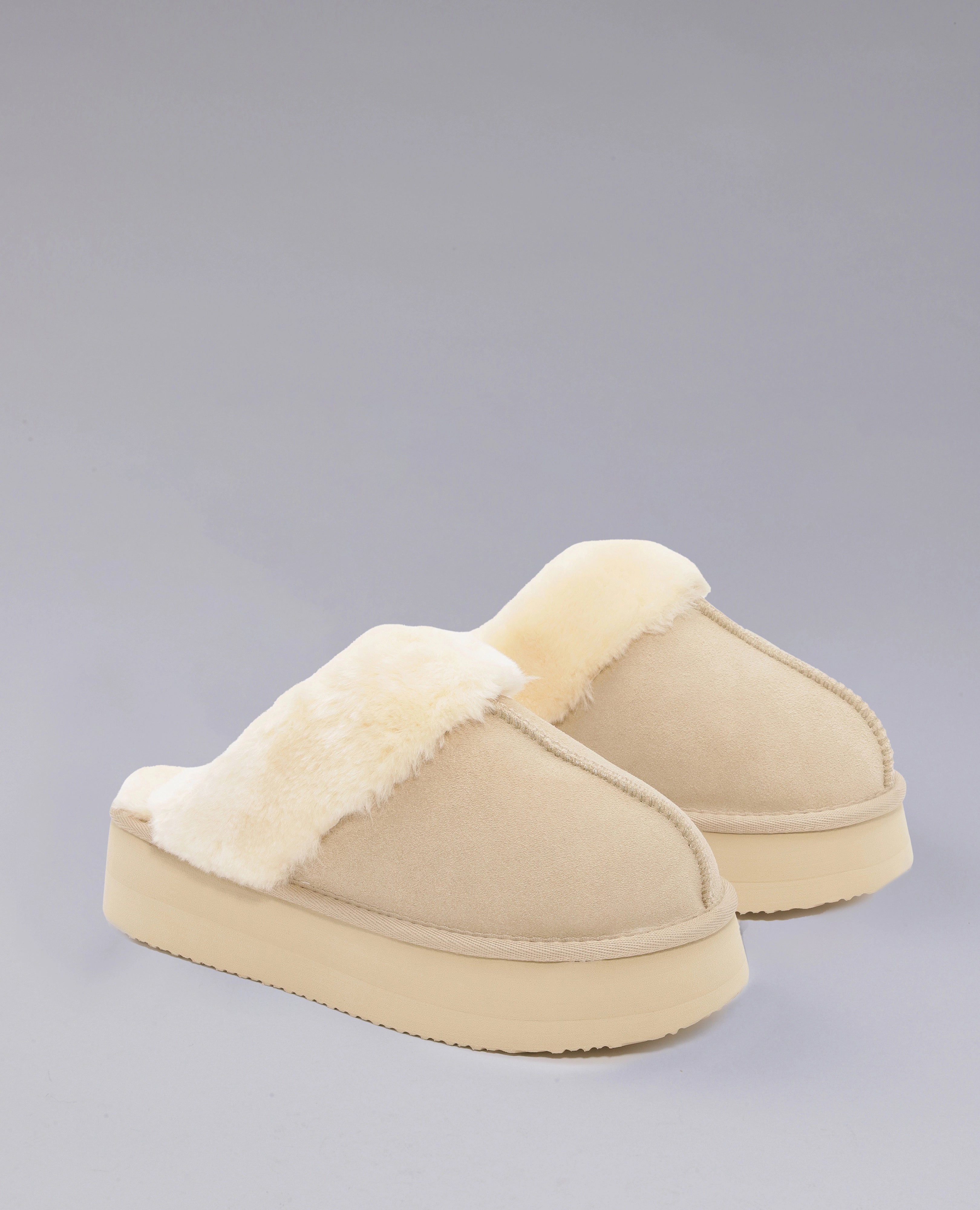 כפכפי עור פרווה- רני