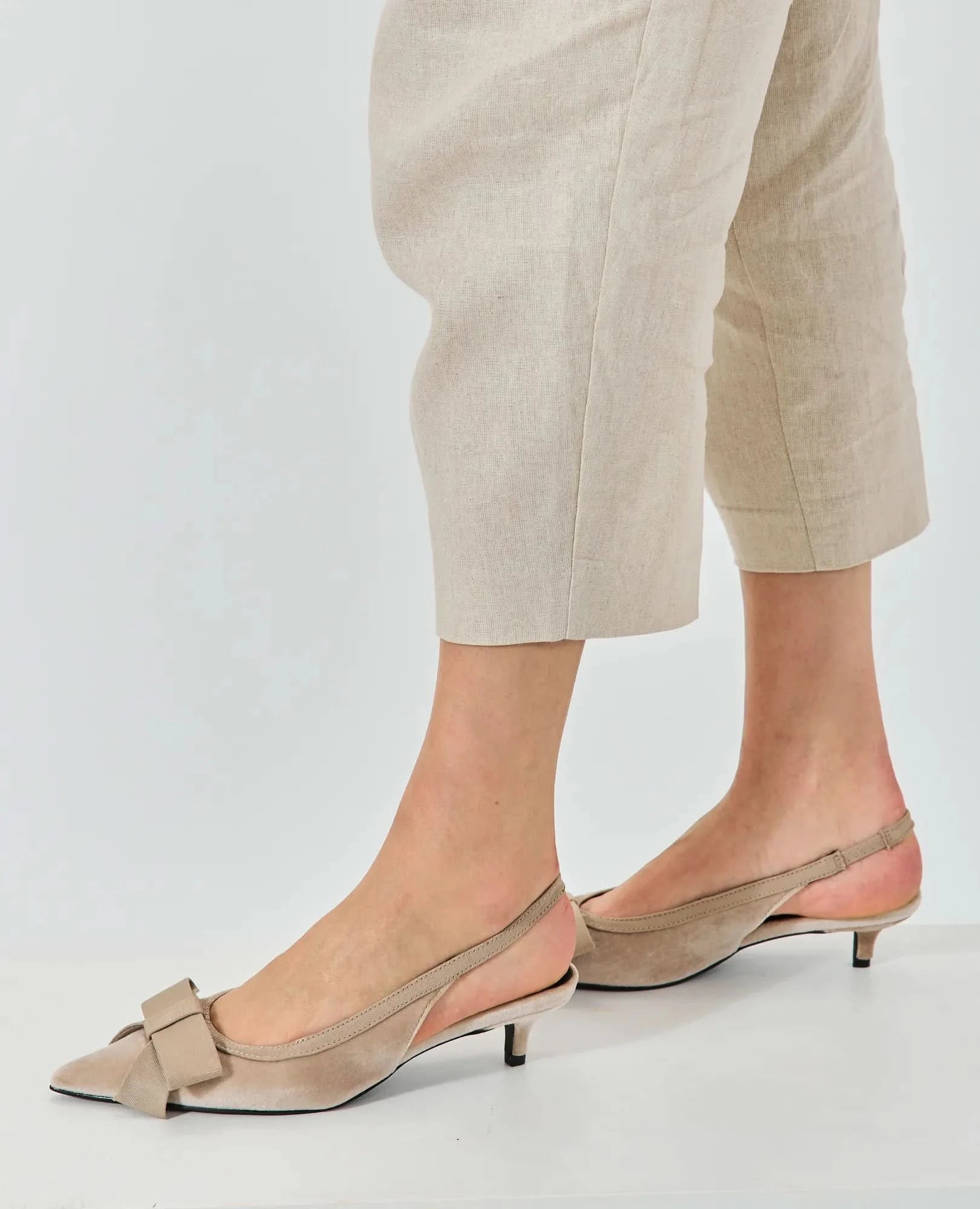 נעלי עקב פפיון - לונדון - B Unique -  נעלי עקב