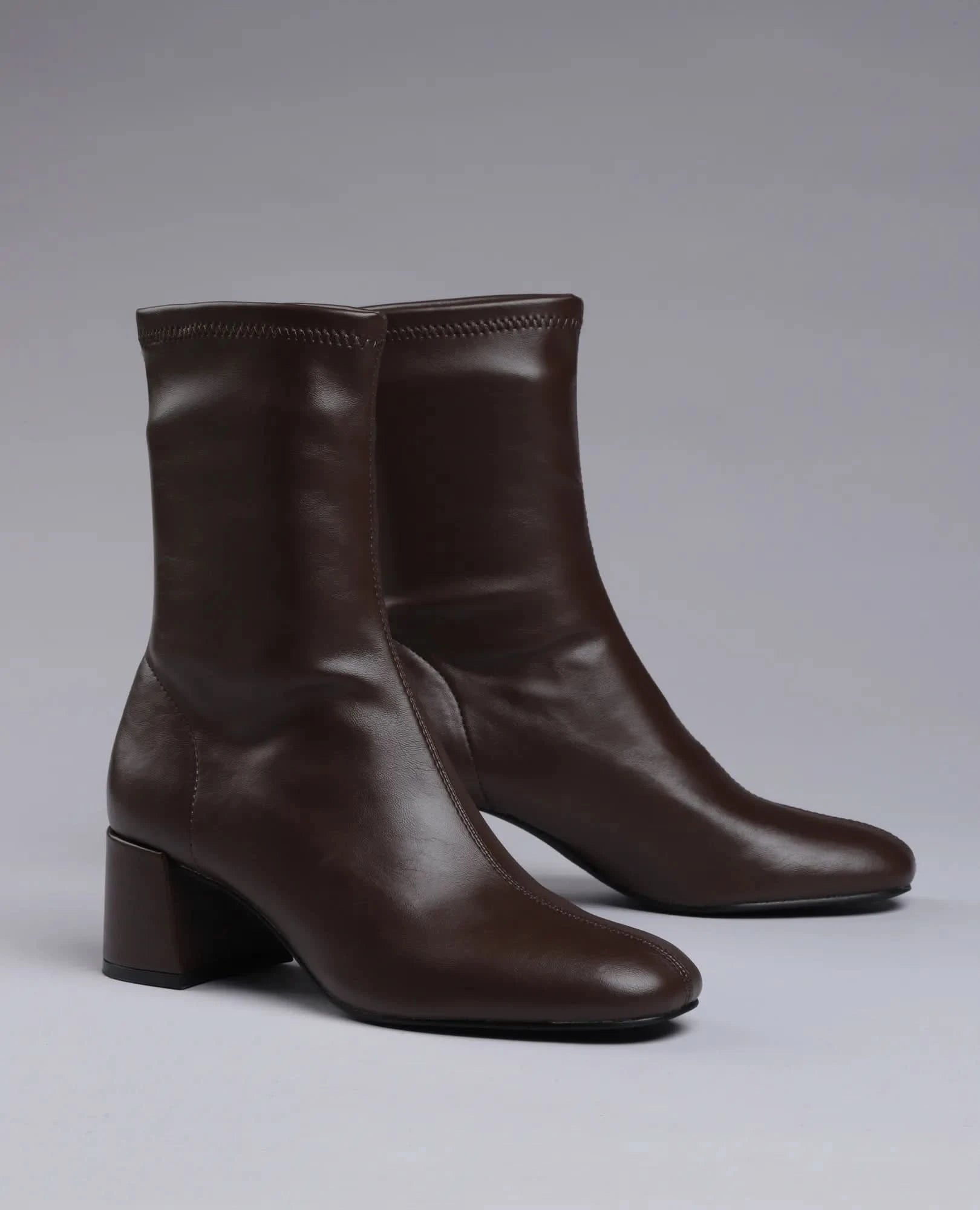 מגפונים עם עקב מרובע- שלי - B Unique -  מגפונים