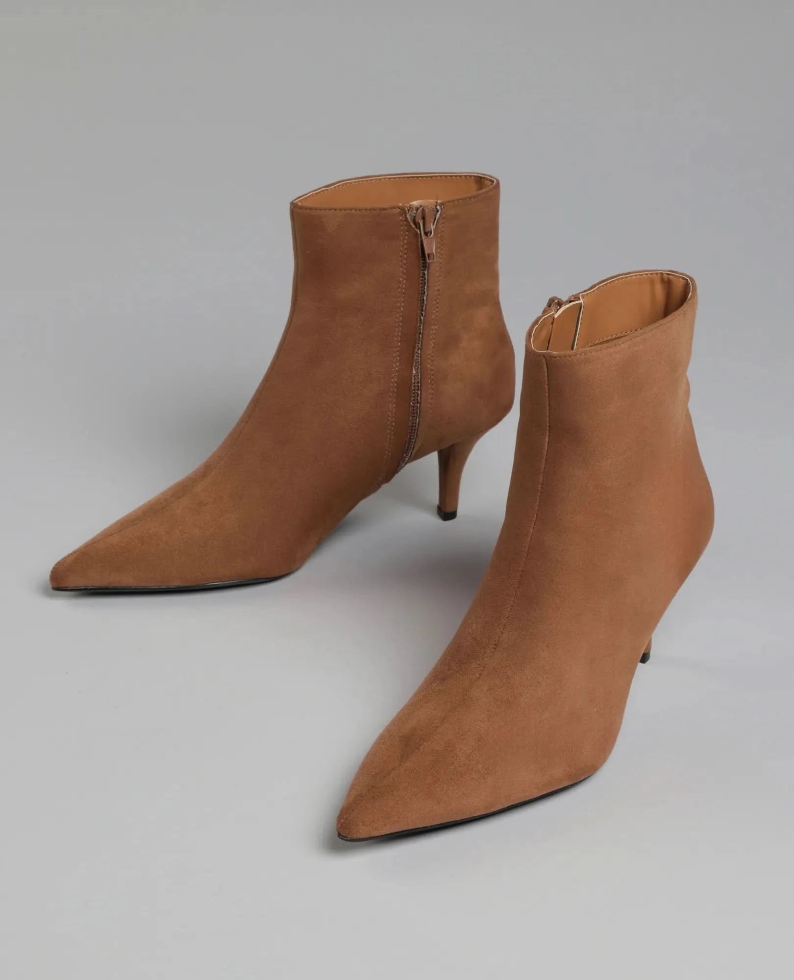 מגפוני עקב - אושר - B Unique -  מגפונים