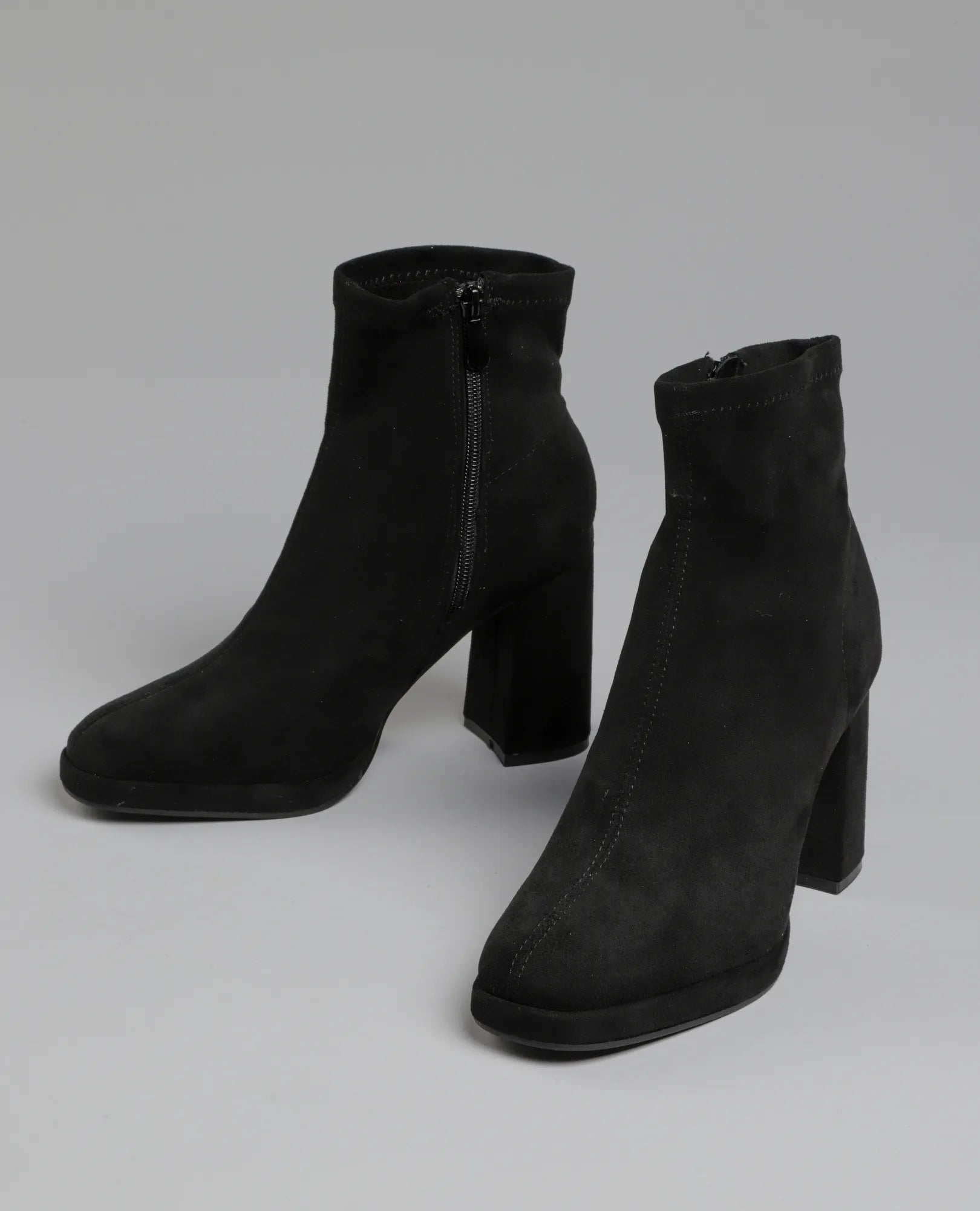 מגפוני עקב - שירי - B Unique -  מגפונים