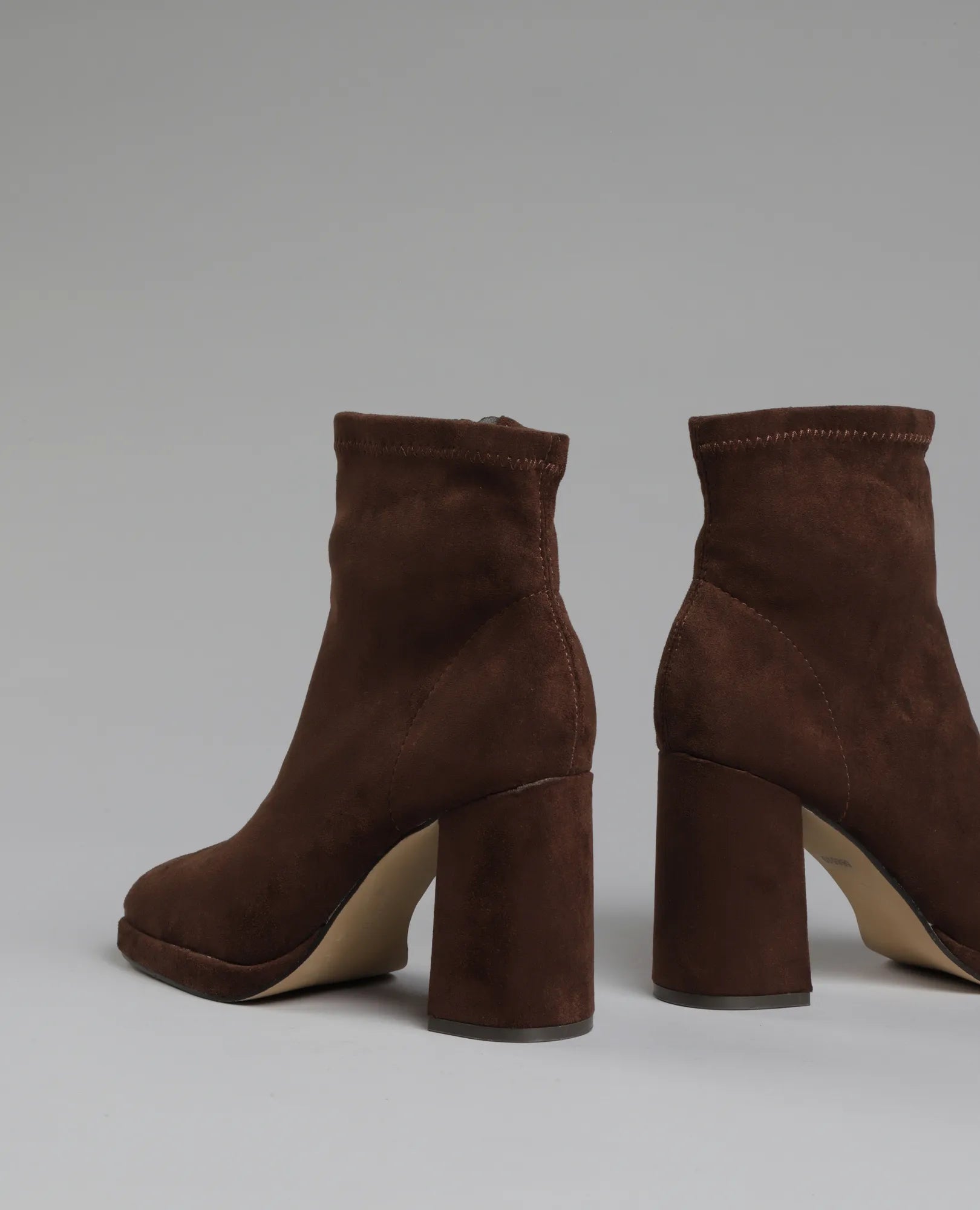 מגפוני עקב - שירי - B Unique -  מגפונים