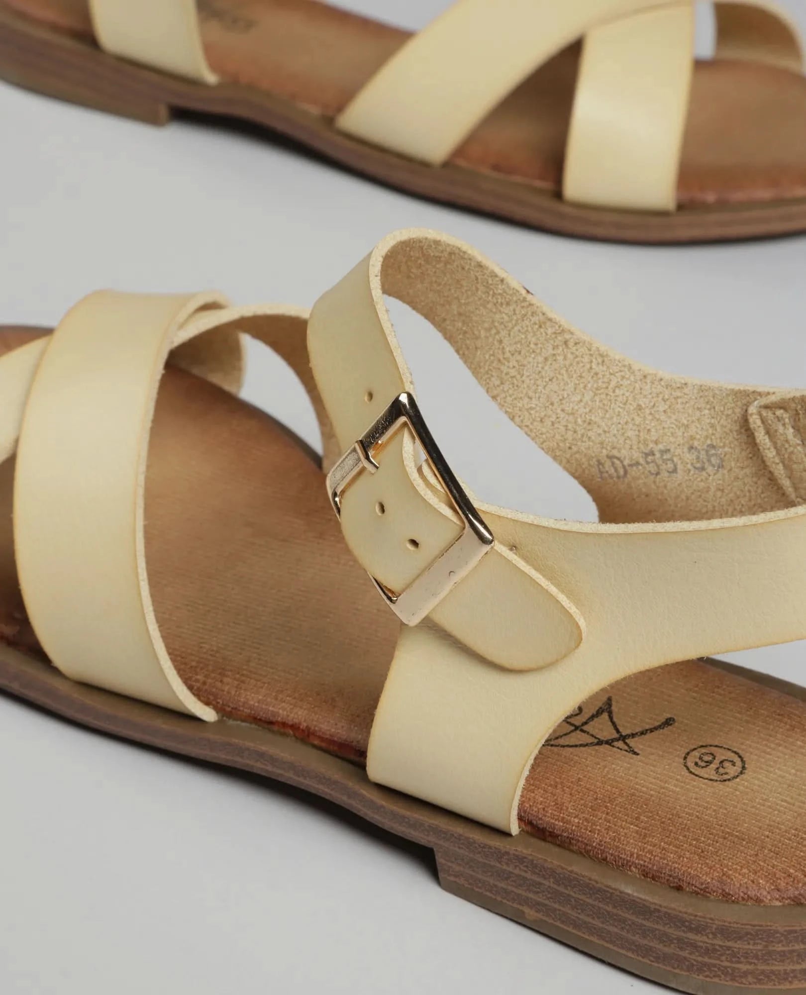 סנדלי רצועות - ליבנת - B Unique -  סנדלים