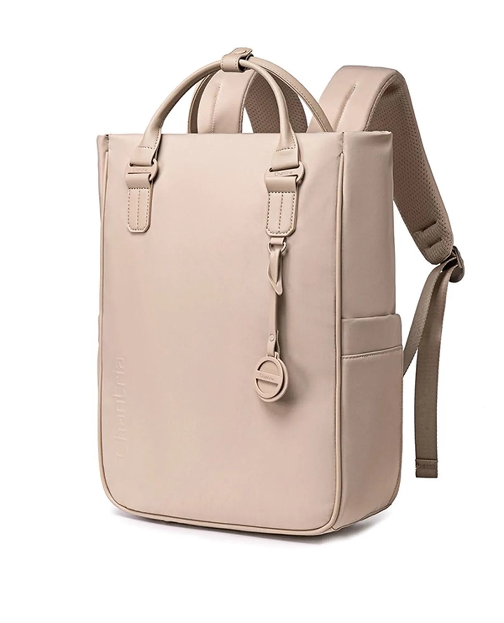 תיק מחשב נייד מלבני בצבע בז' מבית B-Unique Bags, עם ידיות עליונות, רצועות כתף ומחזיק מפתחות עגול על רקע לבן.